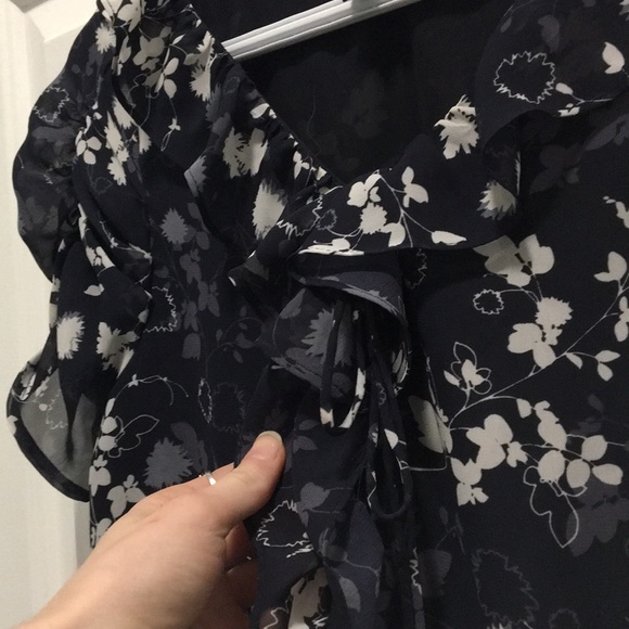 Beautiful summer flower dress - Picture 5 of 7